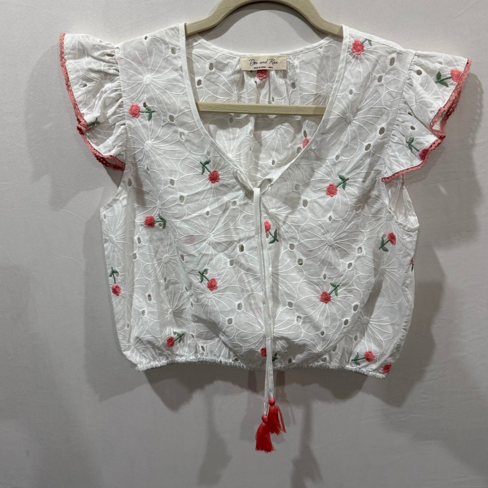 Doe and‎ Rae White Eyelet Floral Embroidered Tassel Tie Crop Top Small Womens
